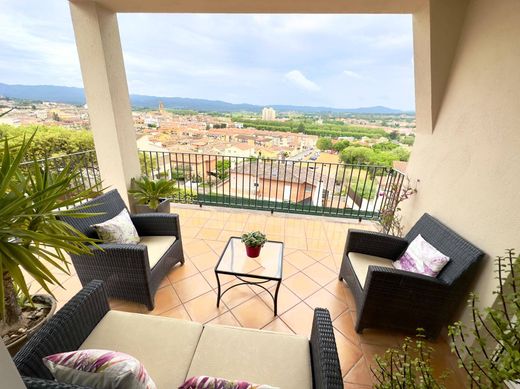 Detached House in La Bisbal d'Empordà, Province of Girona