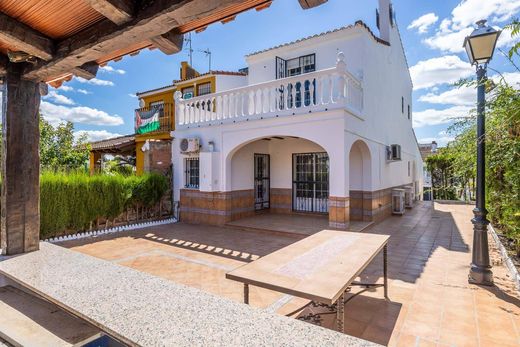 Mehrfamilienhaus in Mairena del Aljarafe, Sevilla