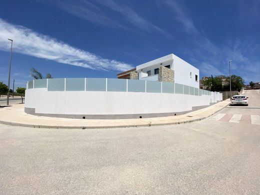 Detached House in Oasis (La Marina), Alicante