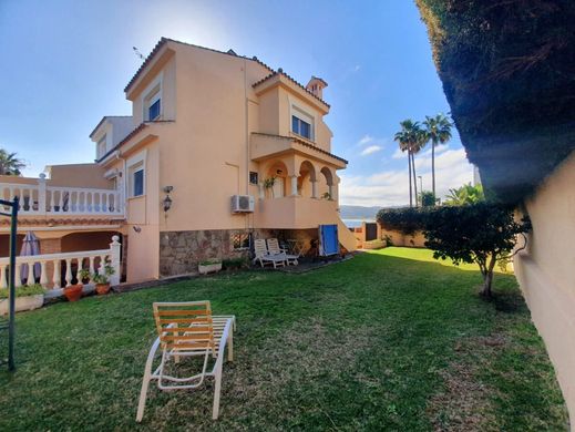 다세대 빌라 / Algeciras, Provincia de Cádiz