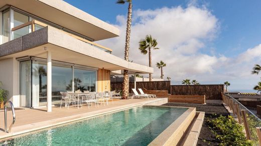 Villa in Guía de Isora, Province of Santa Cruz de Tenerife