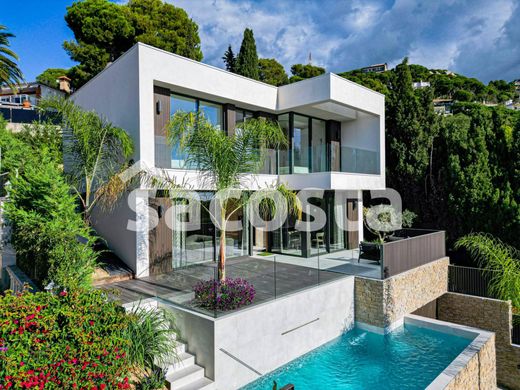 Luxus-Haus in Lloret de Mar, Provinz Girona