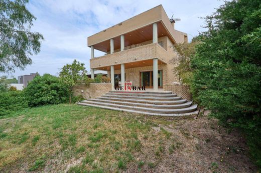 Luxus-Haus in Esplugues de Llobregat, Provinz Barcelona