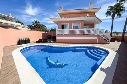 Einfamilienhaus in La Manga del Mar Menor, Provinz Murcia