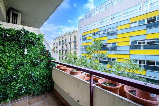 Apartment / Etagenwohnung in Barcelona, Provinz Barcelona
