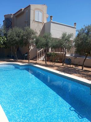 Vrijstaand huis in Almerimar, Almería