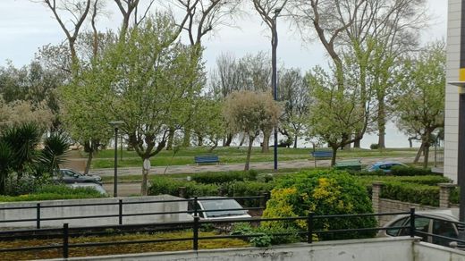 Apartment / Etagenwohnung in Santander, Provinz Cantabria