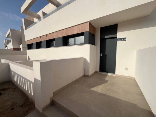 Luxe woning in Almerimar, Almería