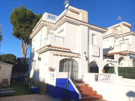 Detached House in Cunit, Province of Tarragona
