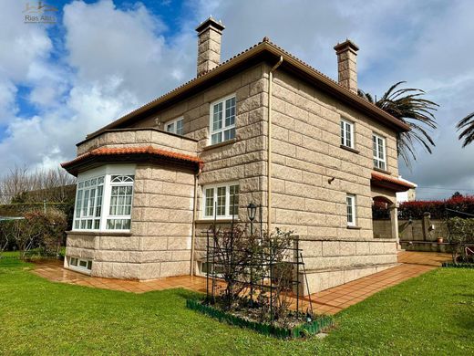 Dom jednorodzinny w Oleiros, Provincia da Coruña