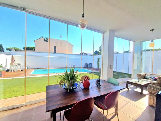Detached House in Chiclana de la Frontera, Cadiz