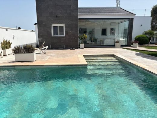 Casa Unifamiliare a Chiclana de la Frontera, Cadice