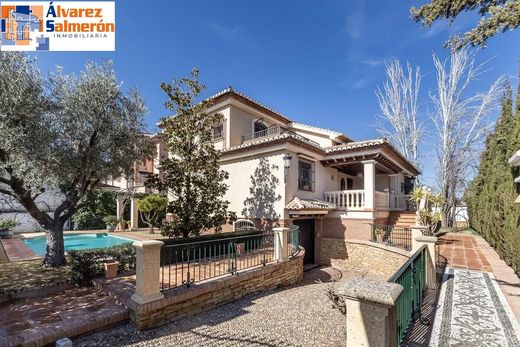 Vrijstaand huis in Ogíjares, Provincia de Granada