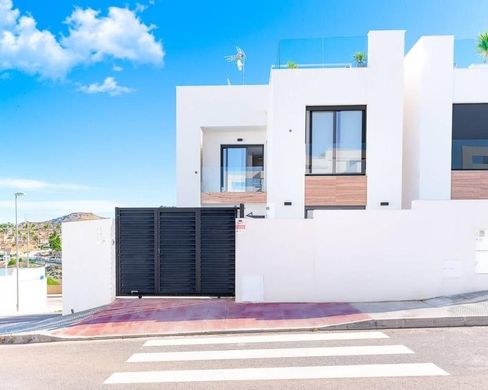Detached House in Benijofar, Alicante