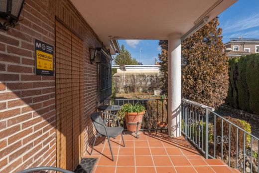 Einfamilienhaus in Huétor Vega, Granada