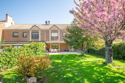 Casa di lusso a Zizur Mayor, Provincia de Navarra