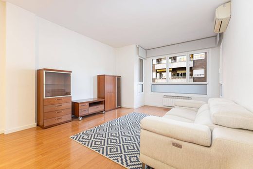 Apartment / Etagenwohnung in Barcelona, Provinz Barcelona