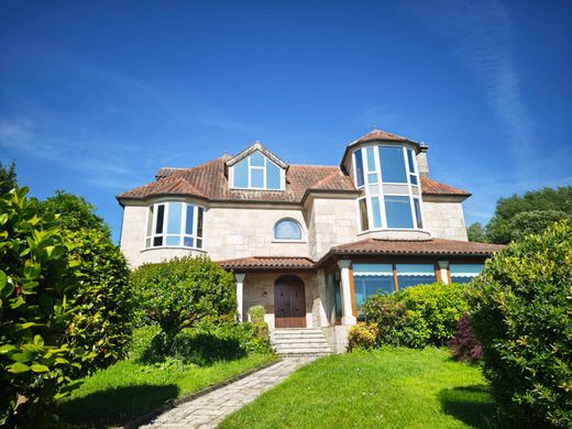 Villa in Villarmayor, Provincia da Coruña