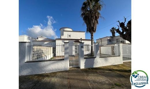 Luxury home in Empuriabrava, Province of Girona