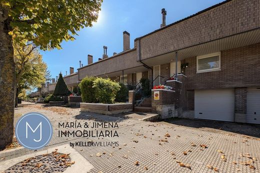 Casa di lusso a Zizur Mayor, Provincia de Navarra