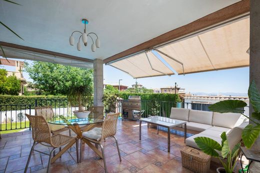 ‏בית חד-משפחתי ב  Otura, Provincia de Granada