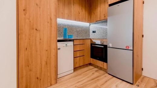 Квартира, Энкам, Encamp