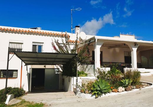 Rural or Farmhouse in Estepona, Malaga