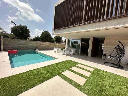 Μονοκατοικία σε Castelló de la Plana, Província de Castelló