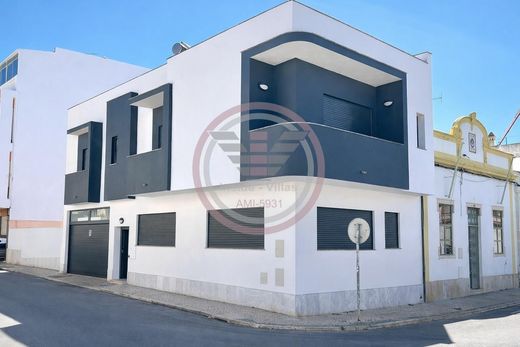 Willa wielorodzinna w Faro (Sé e São Pedro), Faro