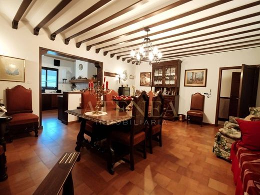 Detached House in La Roda, Albacete