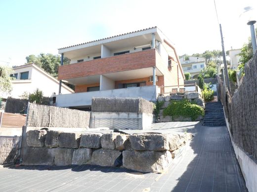 Luxus-Haus in Montornès del Vallès, Provinz Barcelona