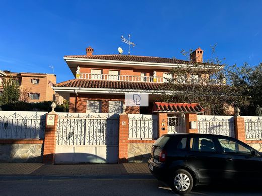 ‏בית חד-משפחתי ב  Meco, Provincia de Madrid