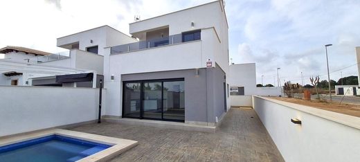 Villa in Playas de Orihuela, Alicante