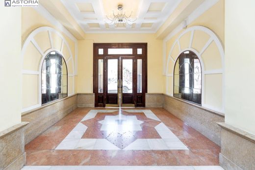 Apartment / Etagenwohnung in Granada, Andalusien