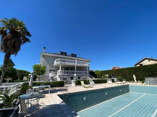 Detached House in Cabanillas del Campo, Guadalajara