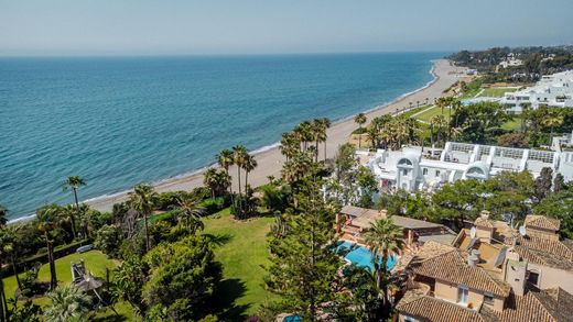 Villa in Estepona, Malaga