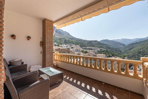 Apartment / Etagenwohnung in Güéjar-Sierra, Granada