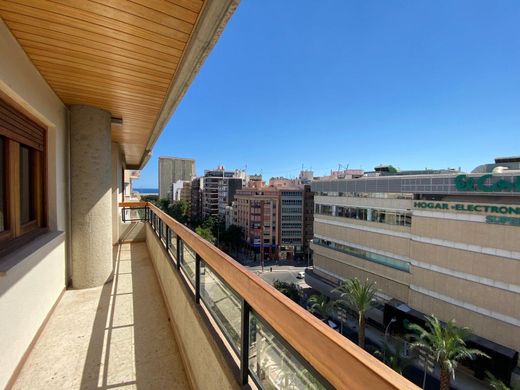 Alicante, アリカンテのアパートメント