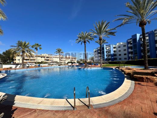 Apartment / Etagenwohnung in Santa Eulària des Riu, Balearen Inseln