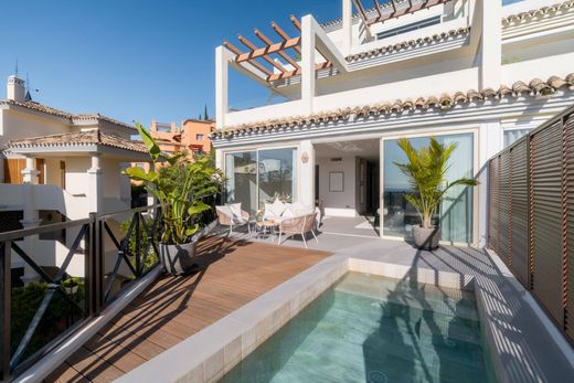 Apartment / Etagenwohnung in Marbella, Málaga