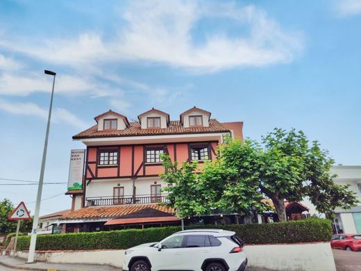 Hotel in Marina de Cudeyo, Province of Cantabria