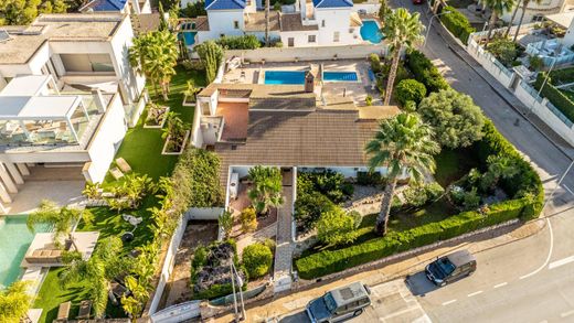 Luxury home in Villamartin, Alicante