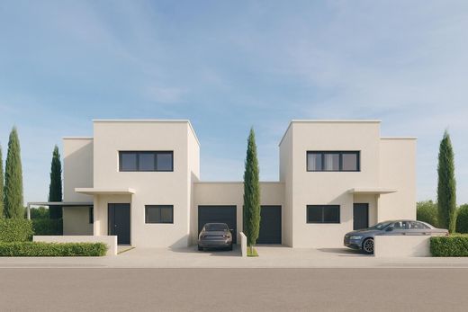 Girona, Província de Gironaの高級住宅