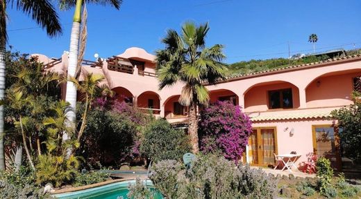 Luxury home in La Matanza de Acentejo, Province of Santa Cruz de Tenerife