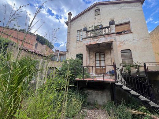 Casa de lujo en San Feliú de Llobregat, Provincia de Barcelona