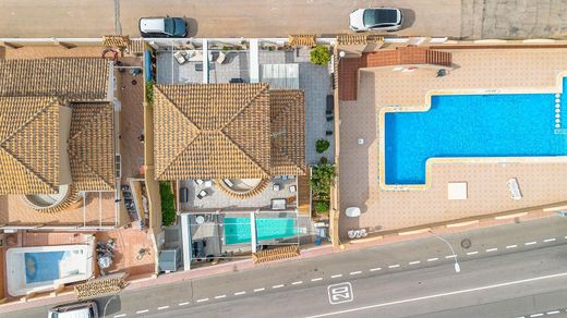 Villa en Torrevieja, Provincia de Alicante