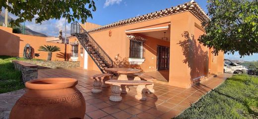 Rural or Farmhouse in Estepona, Malaga