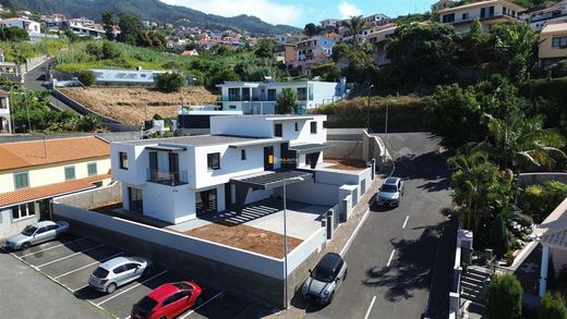 Detached House in Santo António, Funchal
