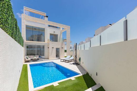 Villa in Playas de Orihuela, Alicante