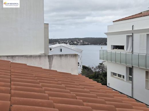 Luxus-Haus in Es Castell, Balearen Inseln